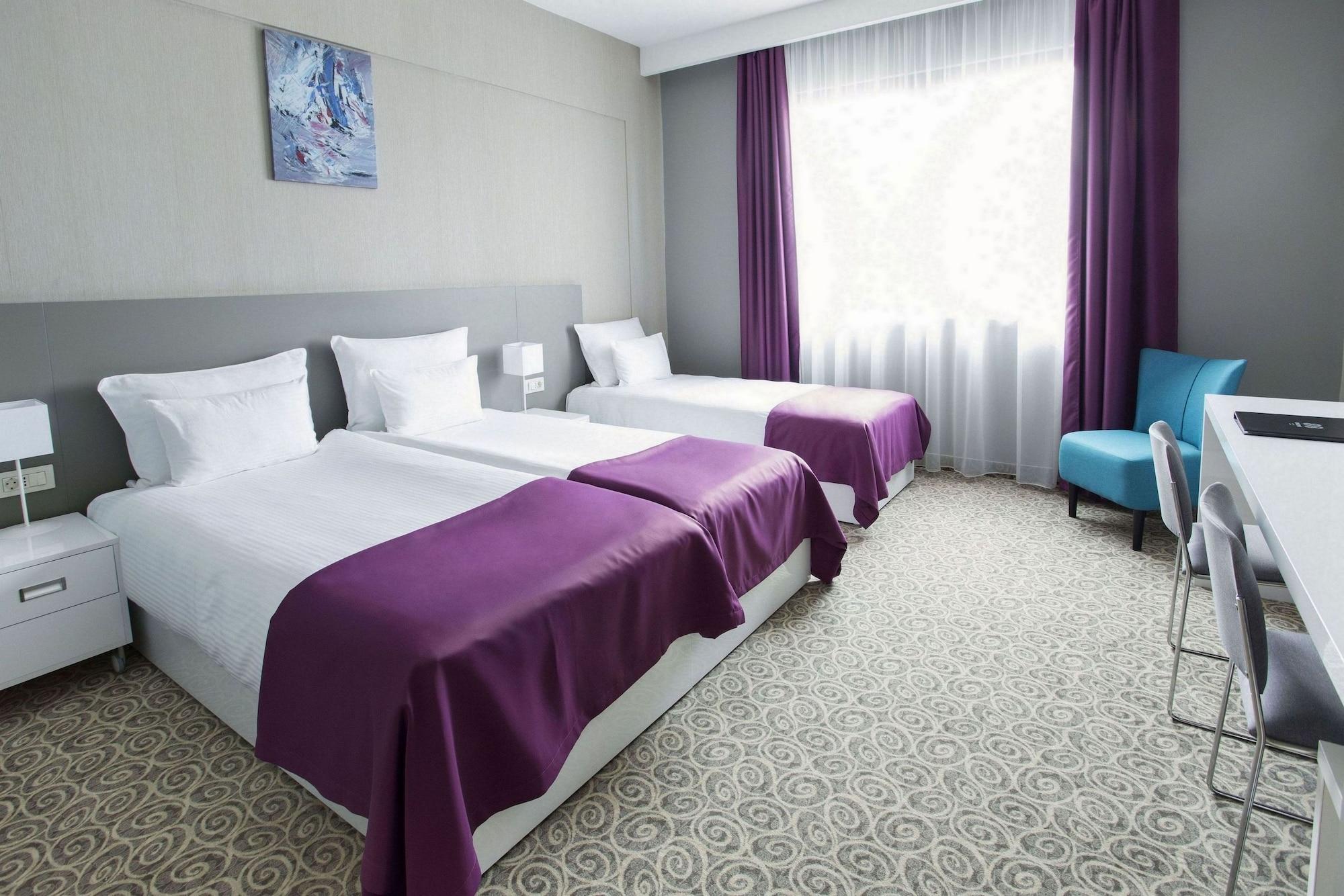Radisson Red Belgrade Hotel Ngoại thất bức ảnh
