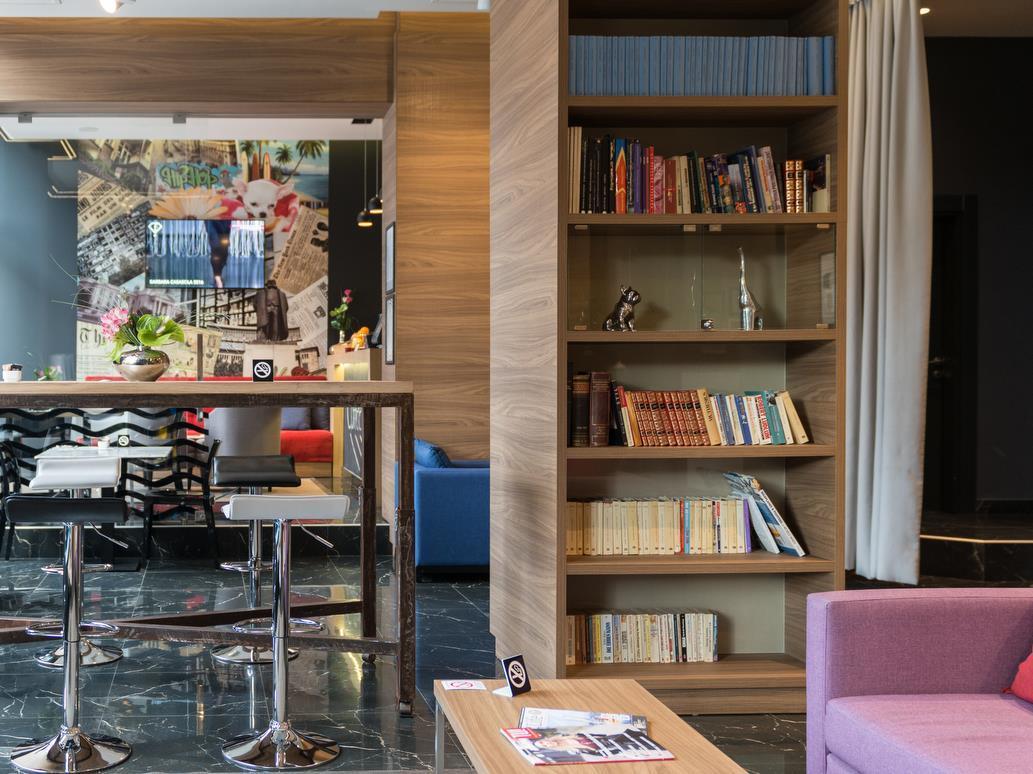 Radisson Red Belgrade Hotel Ngoại thất bức ảnh