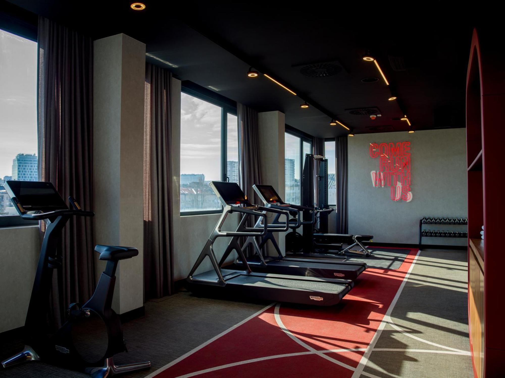 Radisson Red Belgrade Hotel Ngoại thất bức ảnh