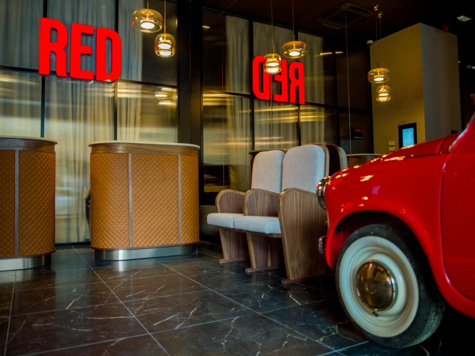 Radisson Red Belgrade Hotel Ngoại thất bức ảnh