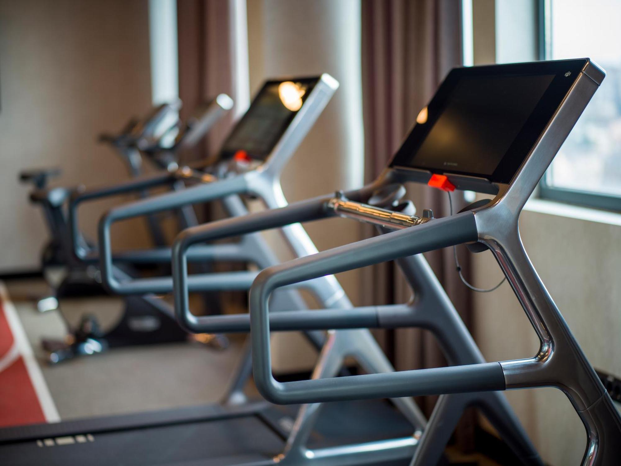 Radisson Red Belgrade Hotel Ngoại thất bức ảnh