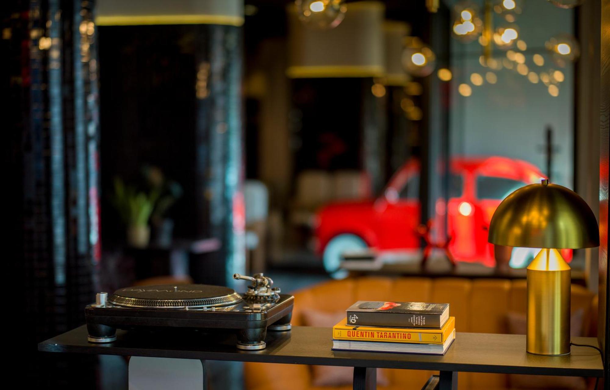 Radisson Red Belgrade Hotel Ngoại thất bức ảnh