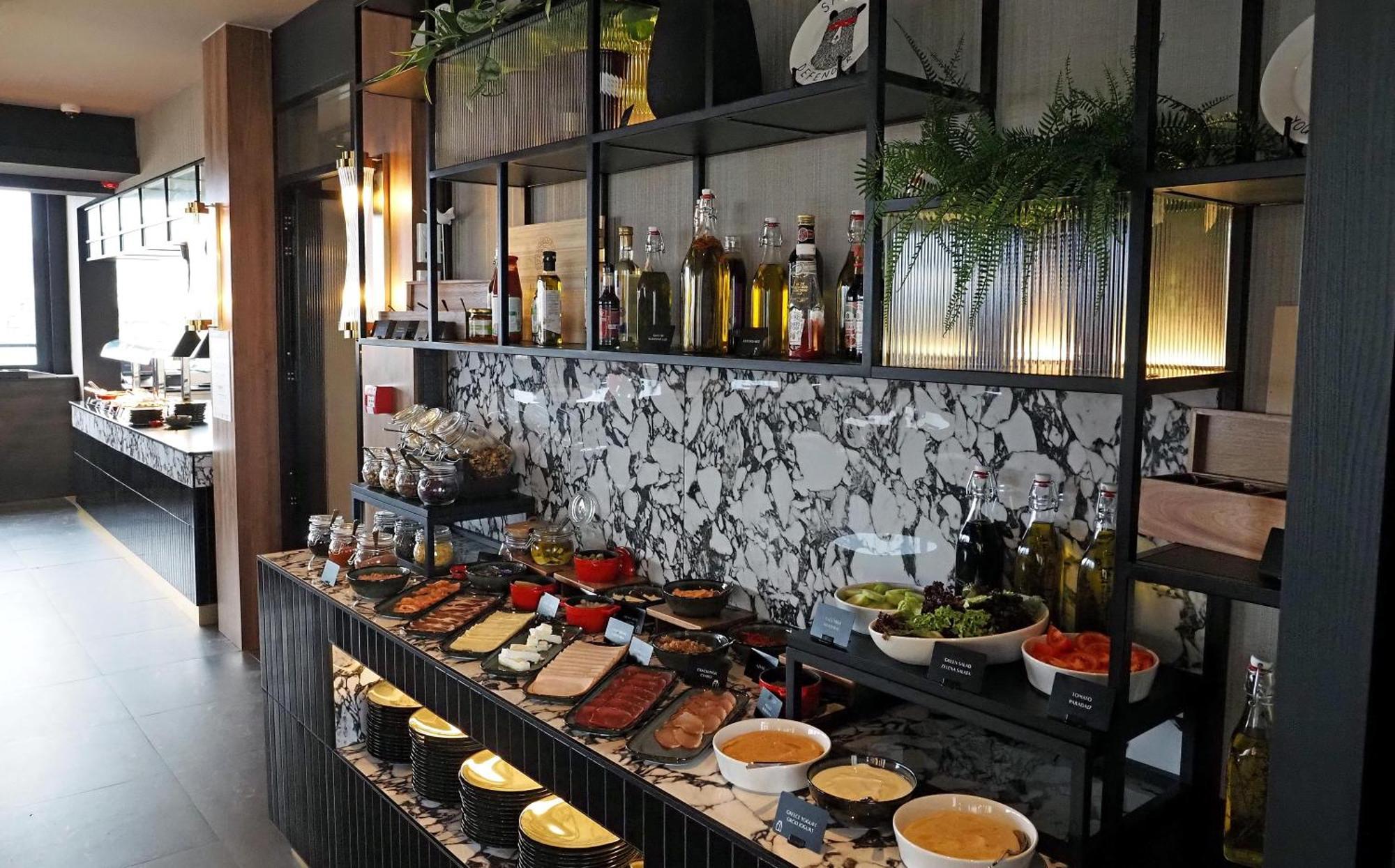 Radisson Red Belgrade Hotel Ngoại thất bức ảnh