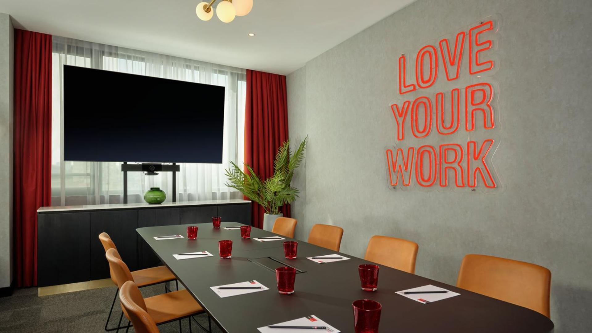 Radisson Red Belgrade Hotel Ngoại thất bức ảnh